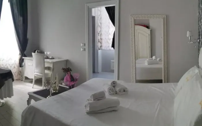 Alojamento de Acomodação e Pequeno-almoço Giorgia Tropea