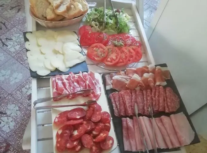 Alojamento de Acomodação e Pequeno-almoço Giorgia 4*